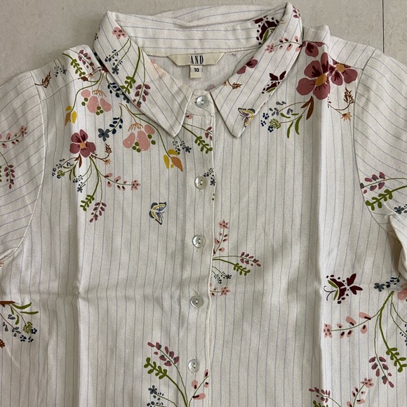 AND Off White Floral Crop Top with Knot (New without tags) Size - S - Picture 8 of 9